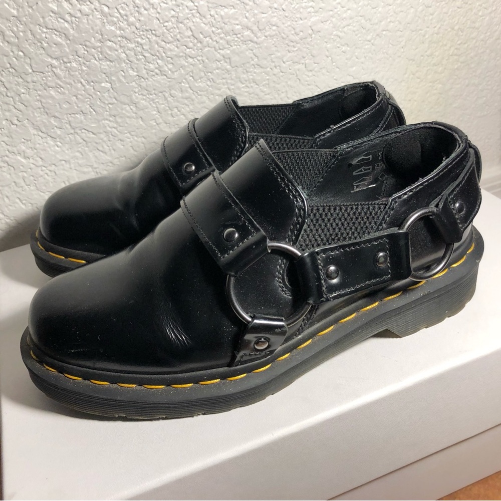 Doc Martens Gilbey SIZE 7 but fits SIZE 8